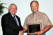 Bobby Shiver, USDA-SE Watershed, received the 2004 Award of Excellence for Technical Support.