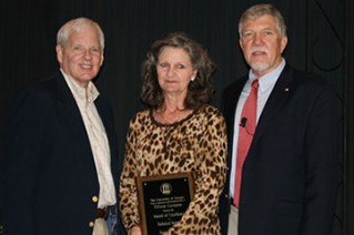 Patsie Cannon, Animal and Dairy Science, received the 2014 Award of Excellence in Technical Support.