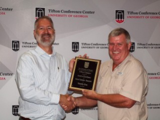 Timothy Grey (Senior Scientist-Research Award of Excellence) with Assistant Dean Michael D Toews